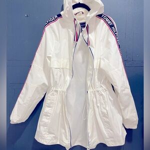 Tommy Hilfiger Ladies’ Long windbreaker 💨💨